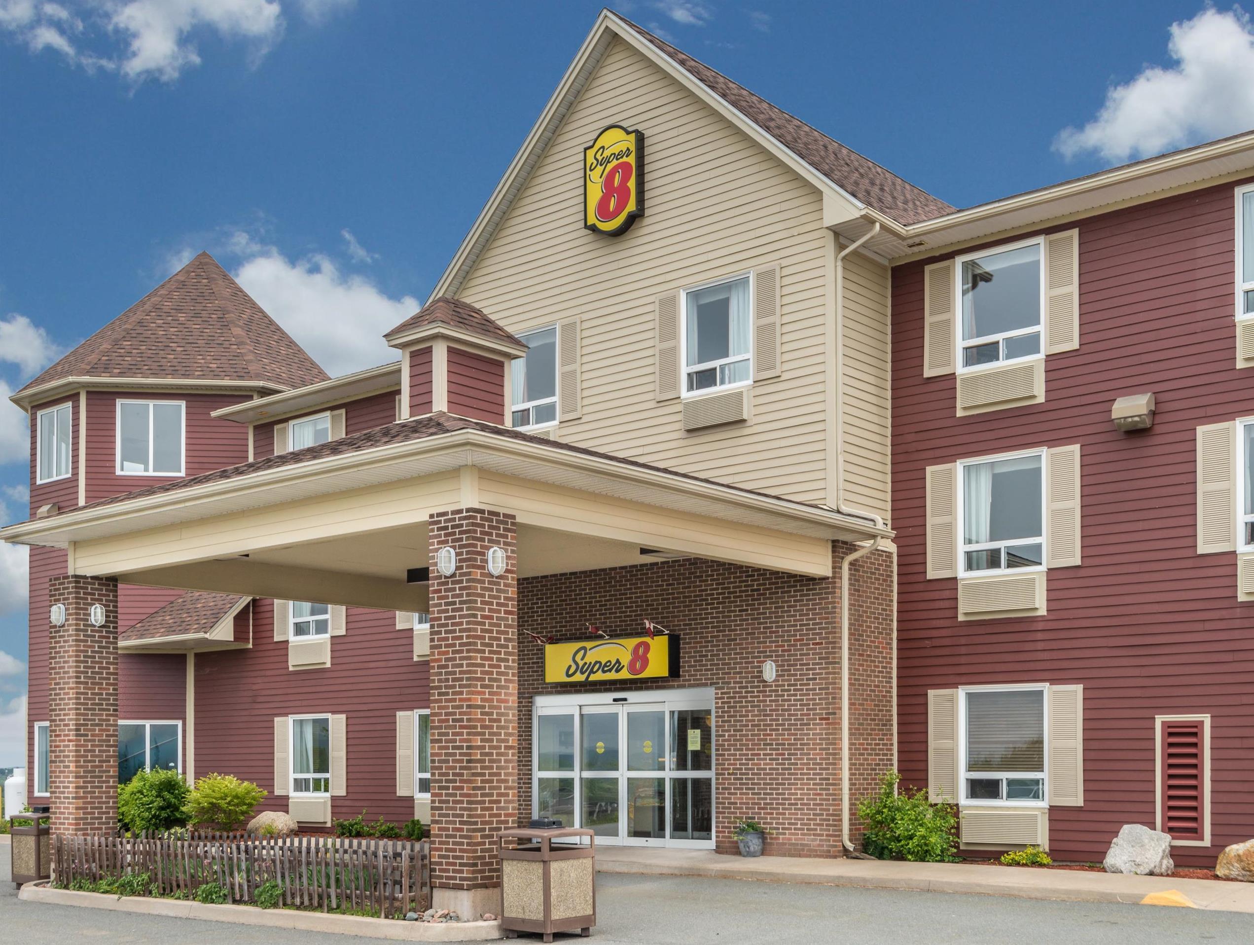 Hotel Super 8 By Wyndham Windsor Ns Exterior foto